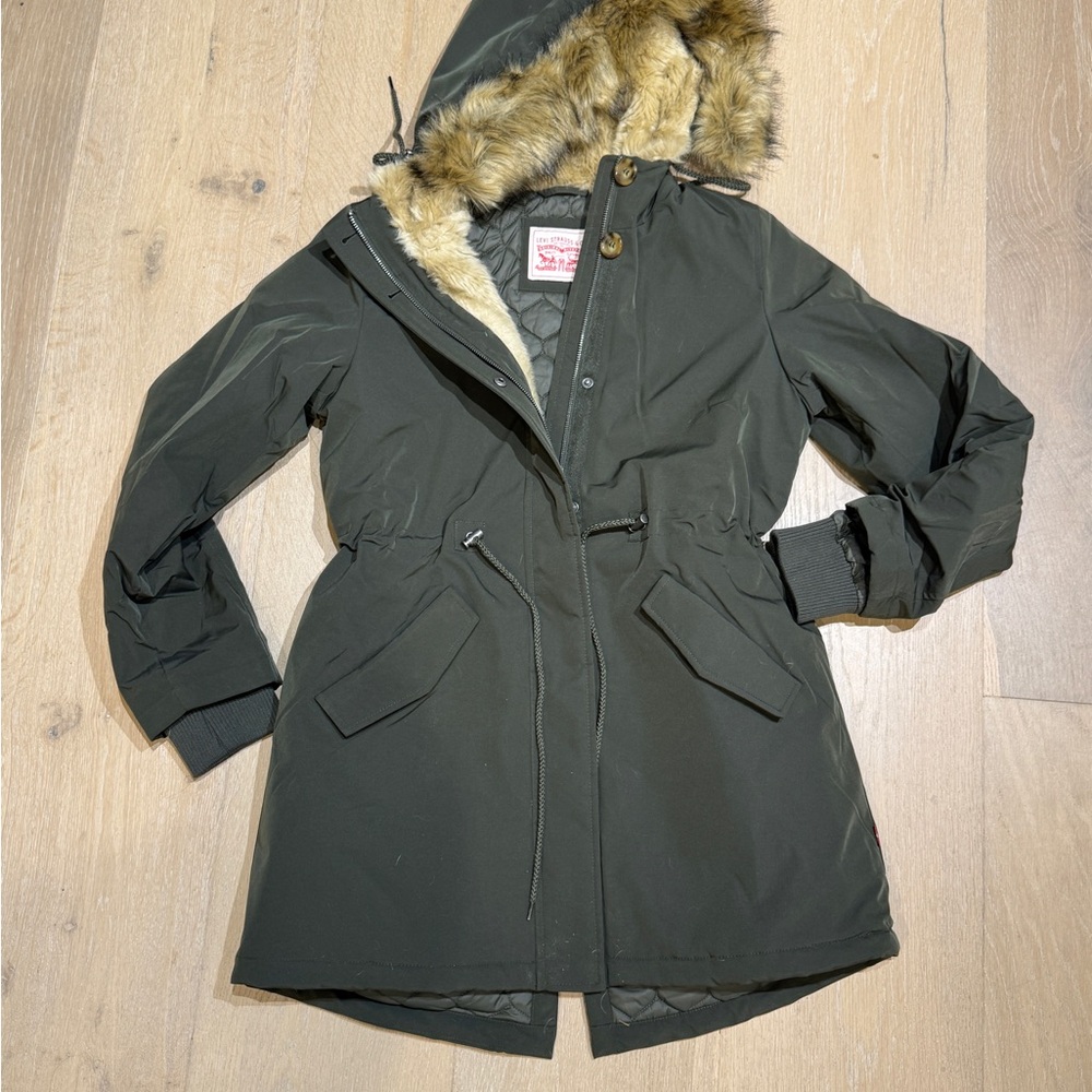 Levi's Arctic Fishtail Parka Jacket Olive Green Hooded Full Zip Coat